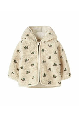 Veste en polaire couleur crème avec capuche, décorée de petits motifs d'escargots verts, fermeture éclair devant et bords arrondis.