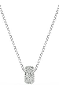 Sølvkæde med en cylinderformet vedhæng, besat med klare ædelsten, der har en glat, poleret overflade og teksturerede detaljer.