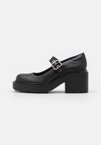 Monki Lodičky s platformou - black