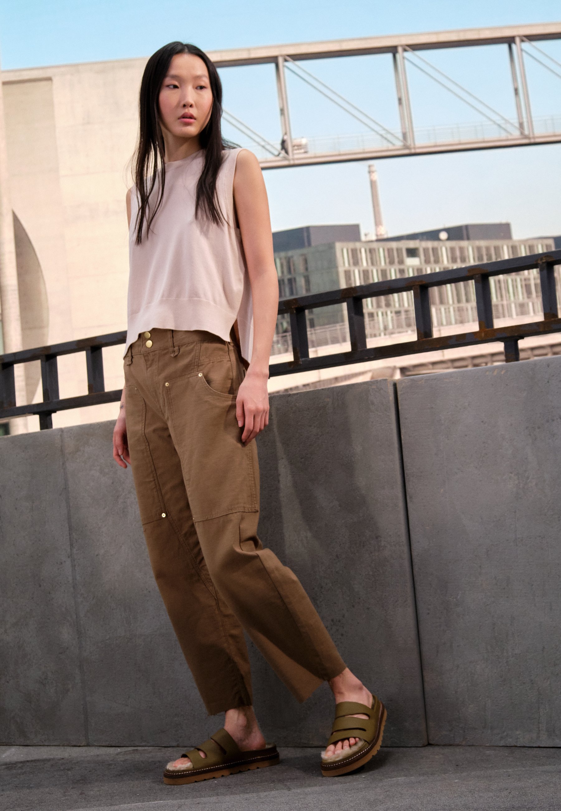 Frame Denim TWISTED UTILITY PANT 