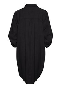 Chemise en lin noir avec un col, des épaules tombantes et une coupe décontractée. Texture lisse avec un motif tissé subtil à l'arrière.