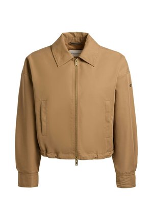 Kupranugario spalvos striukė užsegama užtrauktuku, su apykakle, ilgomis rankovėmis, priekinėmis kišenėmis ir elastine apačia, rodoma ant balto fono.