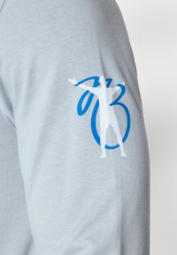 adidas Performance JUDE BELLINGHAM LONGSLEEVE - Long sleeved top - light grey