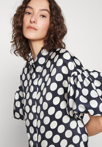 Dice Kayek SHIRT - Bluza s gumbima - big white