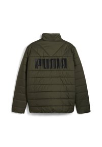 Ol�íva zöld puffejakó steppelt mintával, magas gallérral és nagy fekete "PUMA" logóval a hátsó részen. Simás textúra, könnyű anyag.