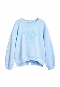 Sudadera azul claro con un diseño recortado, que presenta un patrón de corazón con lentejuelas y la letra "D" en el frontal, puños y cuello de canalé.