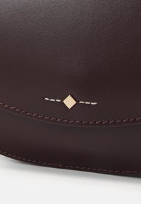 Maradji Skulderveske - burgundy