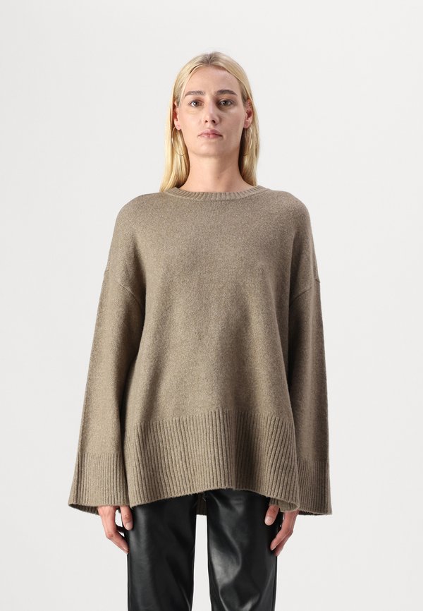 ONLLOUISE - Strickpullover - walnut