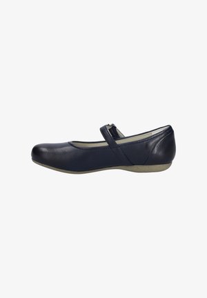Chaussure Mary Jane en cuir marine avec un bout arrondi, une sangle réglable et une semelle basse texturée pour l'adhérence. Finition lisse, couture minimale.