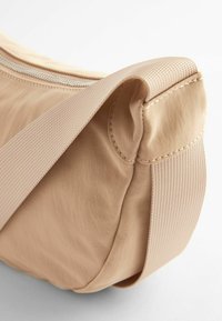 Next SLING - Skuldertasker - bone