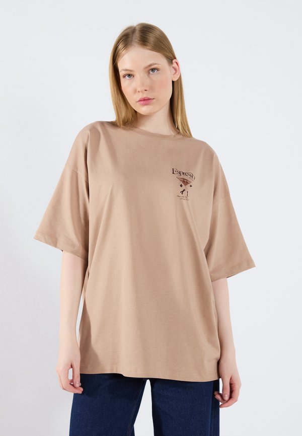 Print T-shirt - stucco4