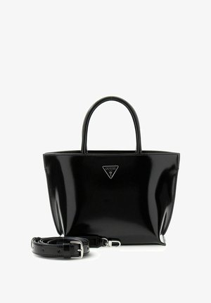 Borsa nera lucida con design strutturato, manici arrotondati e tracolla staccabile. Presenta un emblema del logo argentato sulla parte anteriore.