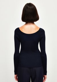 adL LONG SLEEVE - Strickpullover - navy blue