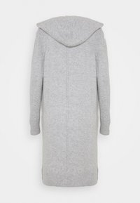 Lange grijze hoodie gemaakt van zachte, gestructureerde stof. Heeft ribbelmanchetten en -zoom, met een rechte snit en een middennaaddetail.