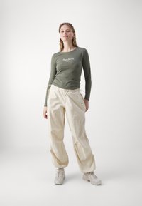 Pepe Jeans NEW VIRGINIA - Hosszú ujjú felső - olivine green