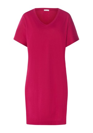 Fuksianvärinen V-kaula-aukollinen mekko, jossa on lyhyet hihat ja pehmeä kangas. Suora leikkaus ja helma, sopii rentoon käyttöön.