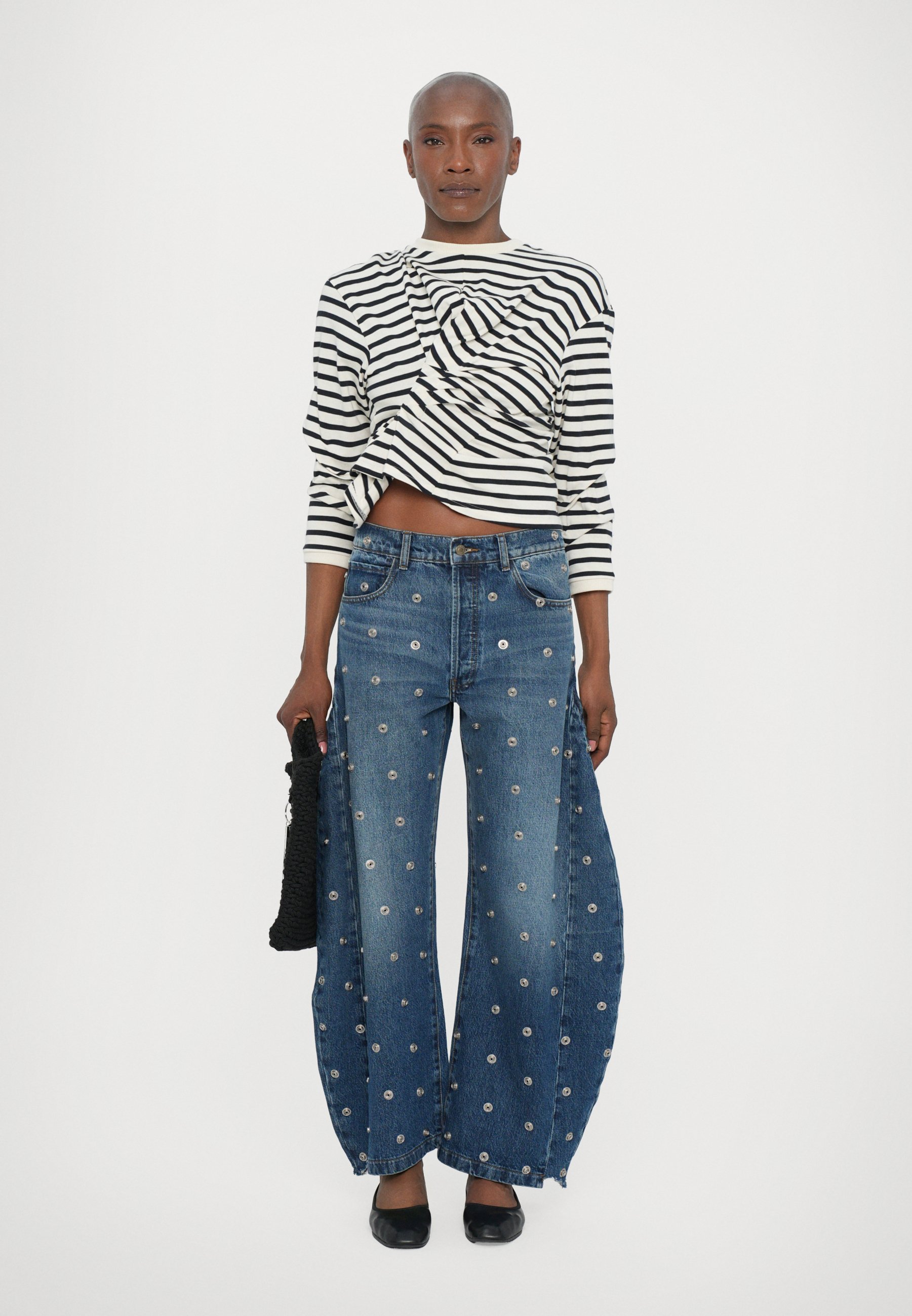 【YOURNUS】Nighting Crack Wide Denim A.W.A.K.E. MODE STUDDED ORGANIC WITH SIDE INSERTS - Wide Leg