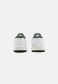 Lacoste LINETRACK - Tenisice - white/green