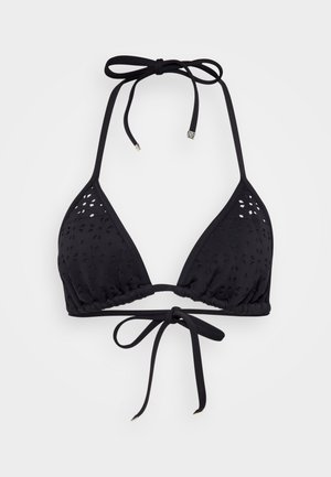 Soutien-gorge de bikini noir avec des bonnets triangulaires, tissu texturé avec des motifs découpés, et attaches ajustables au cou et au dos pour une personnalisation de l'ajustement.