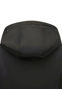 Zwarte outdoorjas met een afgeronde capuchon, voorzien van twee drukknopen en een glad, waterdicht materiaal. De achterkant heeft een minimalistisch ontwerp.