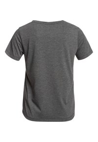 Camiseta gris de manga corta hecha de una tela suave. Presenta un escote redondeado y una textura lisa con un mínimo de detalles de costura en la parte posterior.