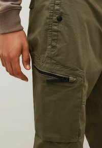Next SLIM FIT STRETCH - Cargobyxor - khaki green