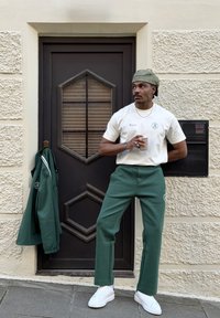 Marc O'Polo Παντελόνι φόρμας - ivy green