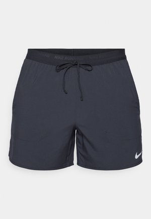 Nike bėgimo šortai, tamsiai pilki, elastinga juostos dalis su raišteliu, šoninės kišenės, lengvas audinys, su baltu Nike logotipu apatinėje krašto dalyje.