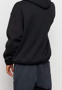 Multiply Apparel Jersey con capucha - black