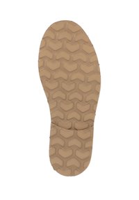 Sole boty v světle béžové gumě, s texturovaným vzorem rybí kosti pro trakci a zaobleným okrajem na patě.