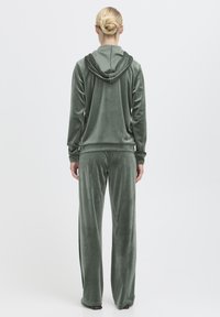 b.young BYMITZA SET 3 - Træningssæt - cilantro