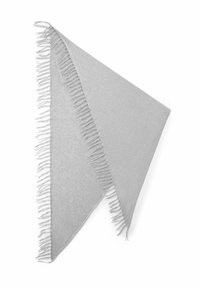 Grijze driehoekige sjaal van zacht materiaal met franjes aan de randen. Glad oppervlak en lichtgewicht ontwerp dat geschikt is voor verschillende stijlen en gelegenheden.