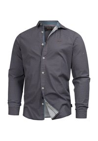 Herrenhemd mit langen Ärmeln und Knopfleiste, dunklem geometrischem Muster, Kentkragen und sichtbarer innerer Knopfleiste aus kontrastierendem hellblauem Stoff.