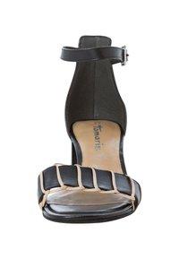 Sandal con tacco alto nero con una fascia trasparente, dotata di una larga fascia per le dita con accenti beige e una cinghia alla caviglia regolabile.