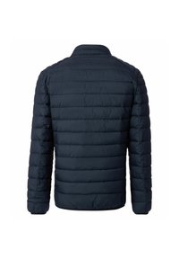 Navyblaue Kunstfelljacke mit horizontalem Steppmuster, Stehkragen und langen Ärmeln. Hergestellt aus leichtem, glattem Stoff mit einer weichen Textur.