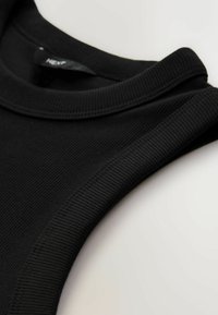 Unausgewählt, black