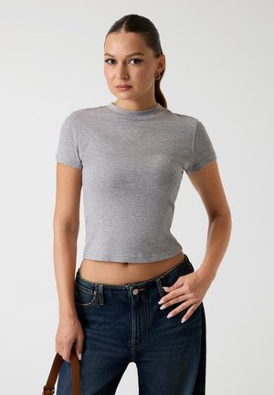 - T-shirt basic