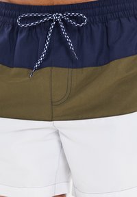 Thumbnail Image 4