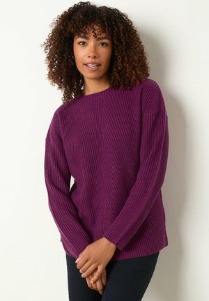 - Sweter