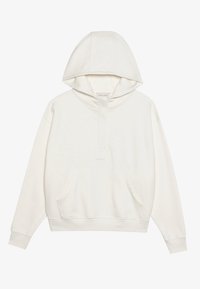 Sweat-shirt à capuche blanche en tissu doux, avec une poche kangourou à l'avant, des poignets côtelés et un col avec fermeture éclair sur un quart.