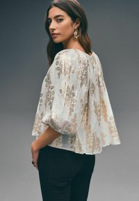 Thumbnail Image 2