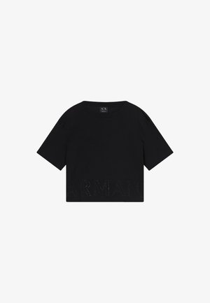 T-shirt nera cropped in cotone, con maniche corte e un audace logo "ARMANI" in rilievo sul davanti.