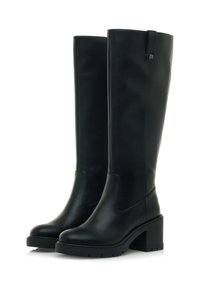 Bottes en cuir noir jusqu'au genou avec un talon carré, texture lisse et design minimaliste, dotées d'une languette et sans métal apparent.