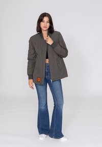Bombers ORIGINAL 103 - Halflange jas - d kaki