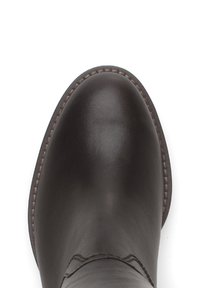 Bottine en cuir brun foncé avec un bout arrondi, détail de couture visible le long de la semelle et une texture lisse.