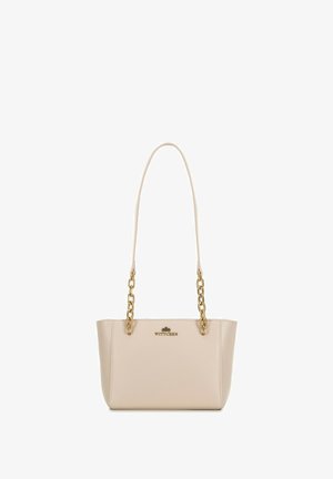 Beige Leder-Shopper mit glatter Textur, goldenen Kettengriffen und Logodetail auf der Vorderseite. Rechteckige Form mit strukturiertem Design.