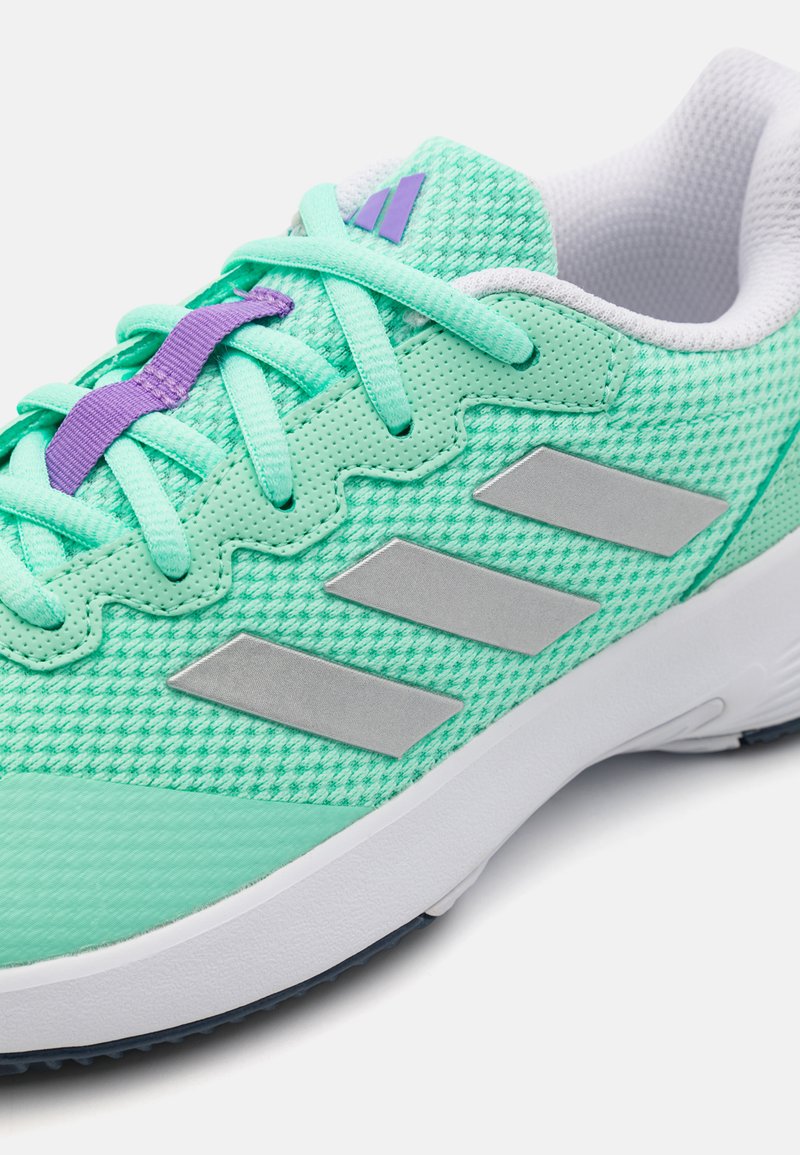 gamecourt 2 adidas