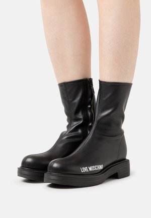 Classic ankle boots - nero