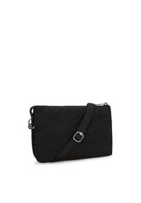 Schwarze Stoff-Crossbody-Tasche mit geometrischem Muster, Reißverschluss und verstellbarem Tragegurt. Ausgestattet mit silberfarbenen Beschlägen und rechteckiger Form.