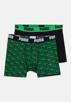 Kaks paari Puma bokserkaitsmeid, üks ühtlase musta värvusega rohelise vöökohaga, teine roheline musta Puma logo mustriga ja musta vöökohaga.